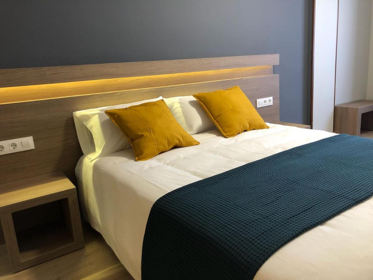 Hotel Alda Estacion Понтеведра Екстериор снимка