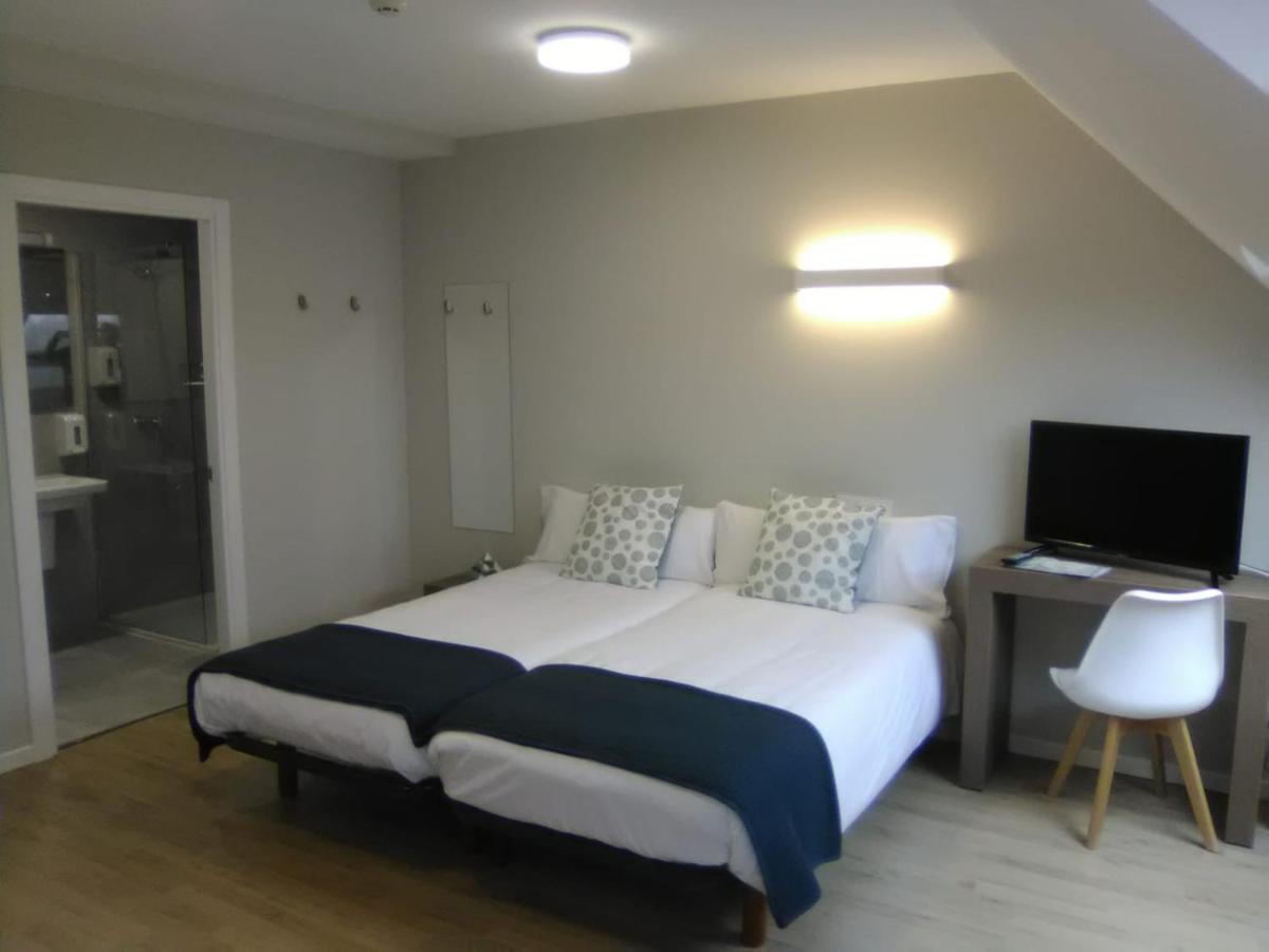 Hotel Alda Estacion Понтеведра Екстериор снимка