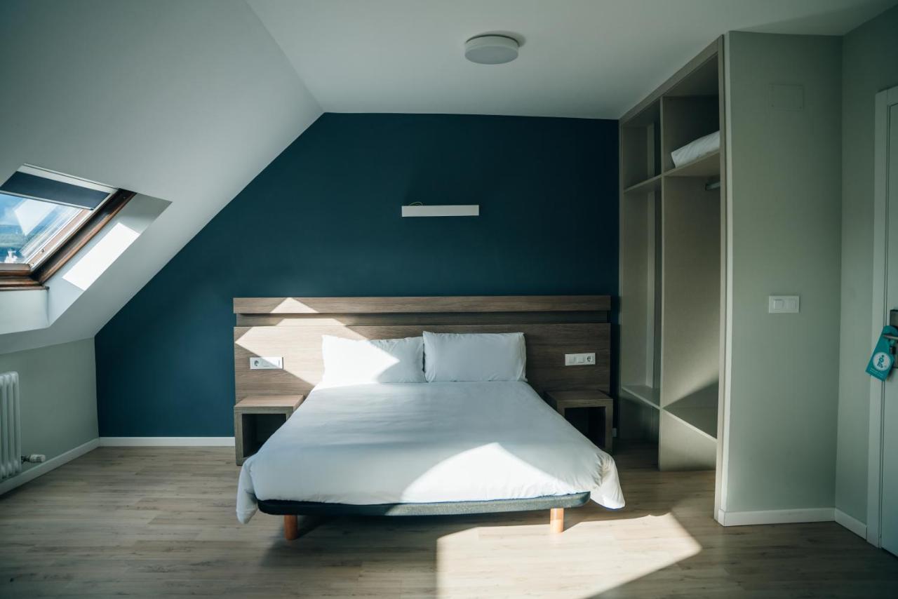 Hotel Alda Estacion Понтеведра Екстериор снимка