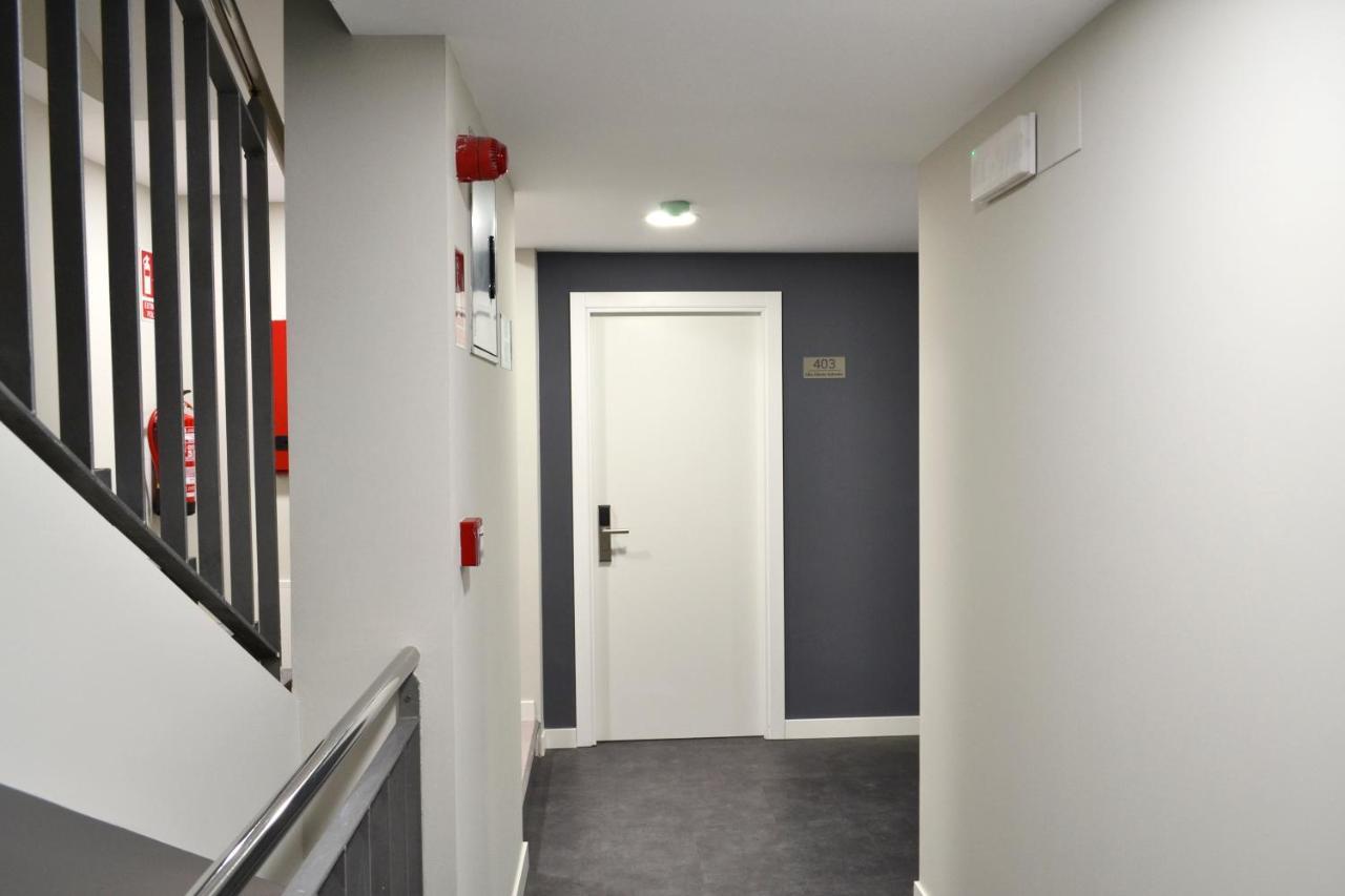 Hotel Alda Estacion Понтеведра Екстериор снимка
