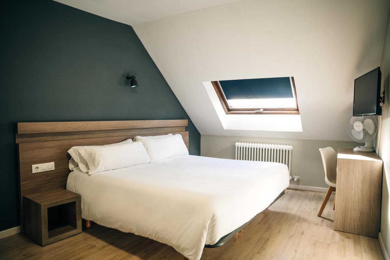 Hotel Alda Estacion Понтеведра Екстериор снимка
