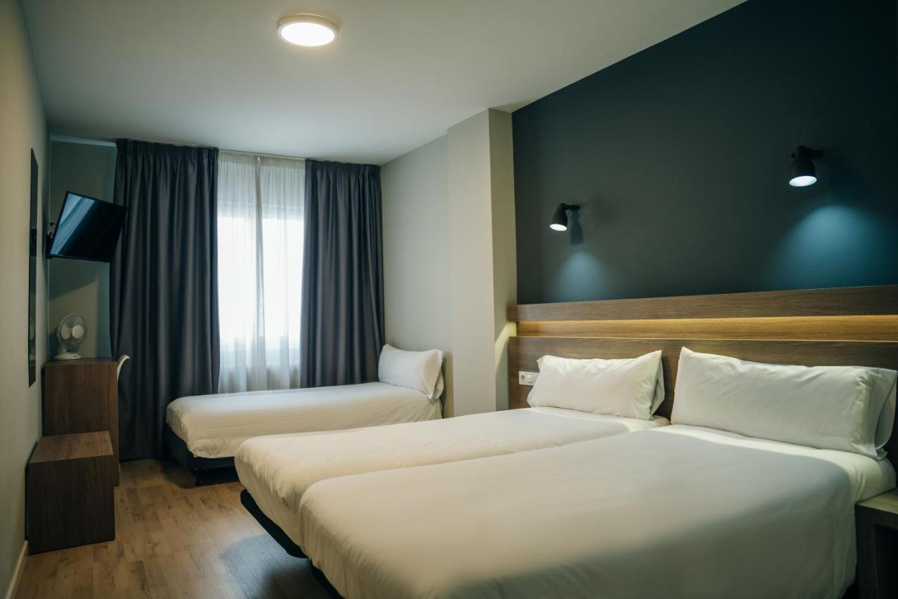 Hotel Alda Estacion Понтеведра Екстериор снимка